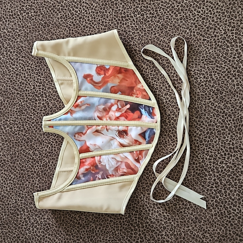 Corset - Picture 1 of 2